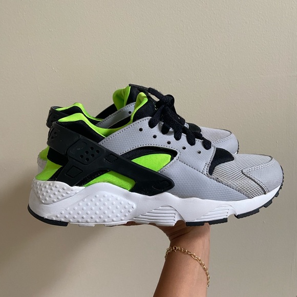 Nike Huraches Lime Green, Grey and Black — size 7Y - Picture 3 of 4
